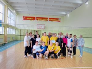 Команды педагогов камполянских школ заняли почетные места в соревнованиях по волейболу