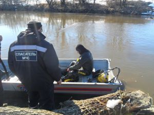 Затонувший автомобиль с телом 19-летнего водителя нашли в реке Кама в Елабуге